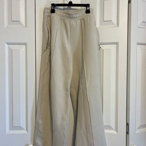 Old Navy Cream Wide-Leg Jogger Pants